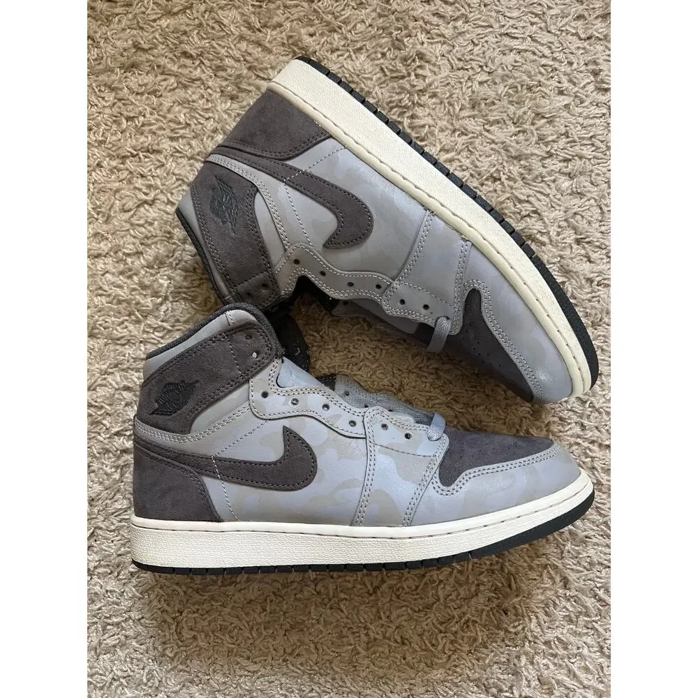 Nike Air Jordan 1 Retro High Premium Grey Camo Size 7 Youth - Authentic